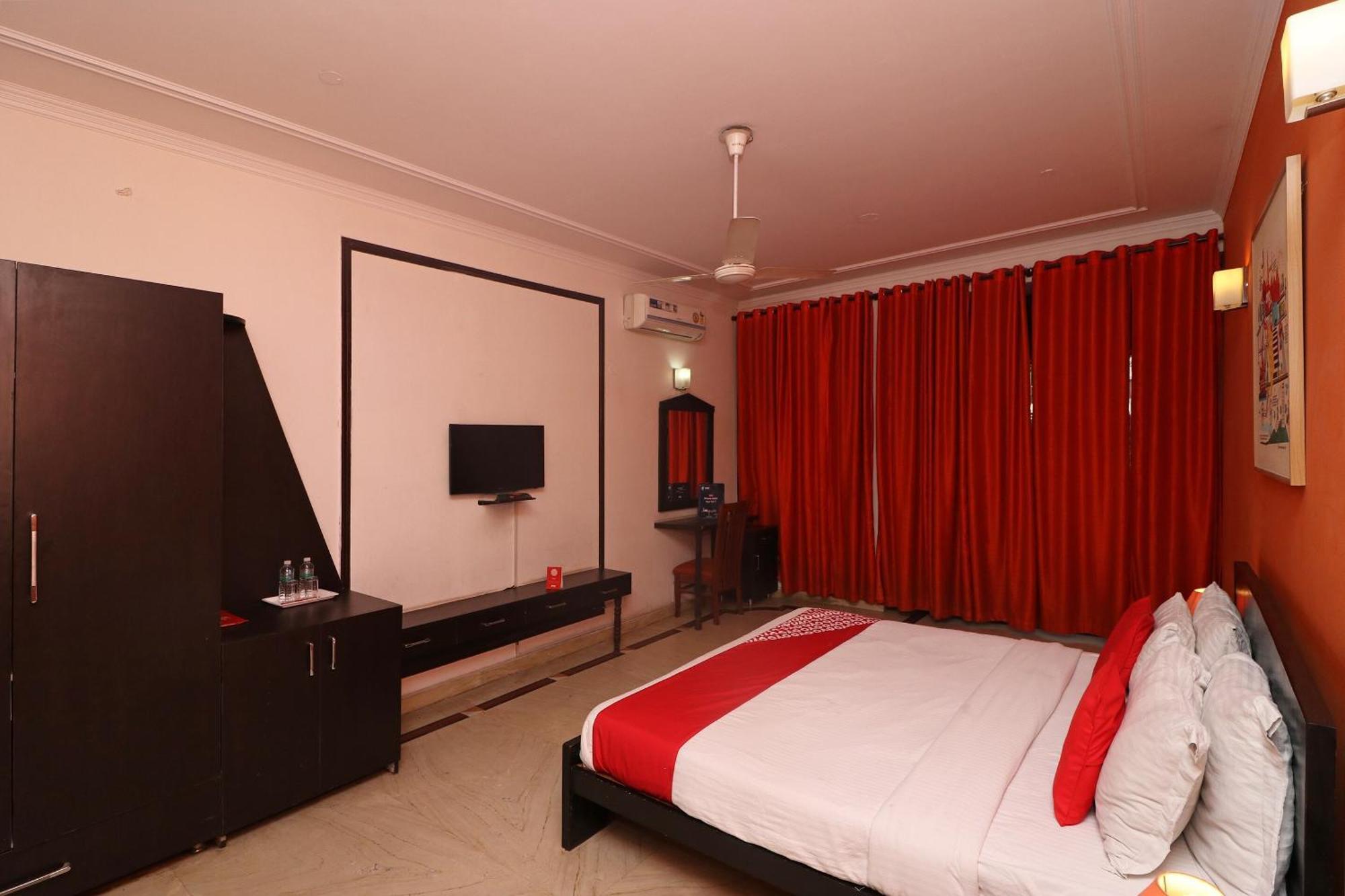 Hotel Hare Rama New Delhi Buitenkant foto